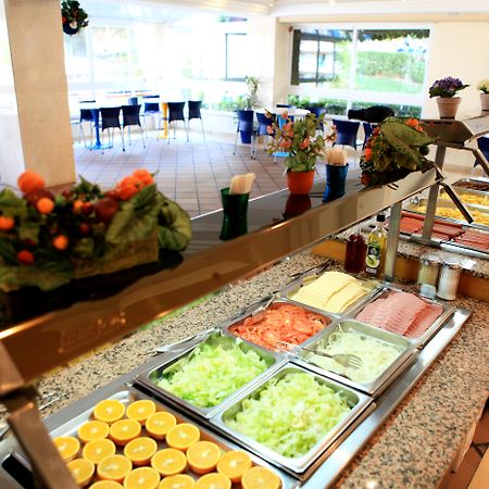 Sahara Nubia Gobi Hotel Ses Cadenes Exterior foto Breakfast buffet at a hotel