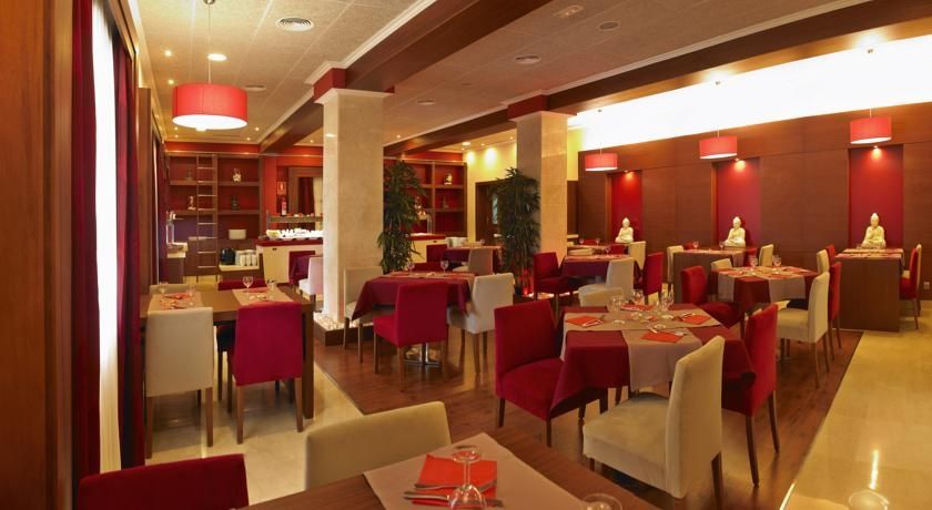 Sahara Nubia Gobi Hotel Ses Cadenes Exterior foto Interior of a restaurant