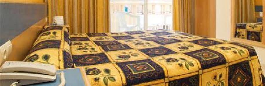 Sahara Nubia Gobi Hotel Ses Cadenes Exterior foto A room at the hotel